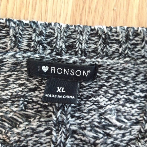 I Heart Ronson | Sweater - Picture 2 of 4